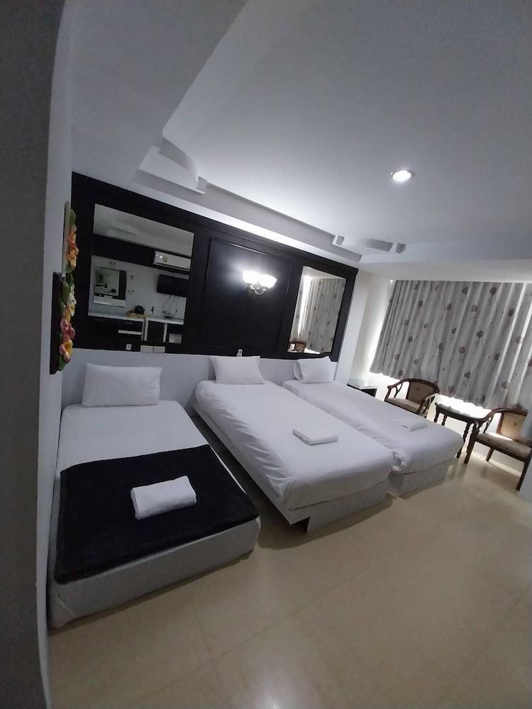 Tuscany hotel by skypark