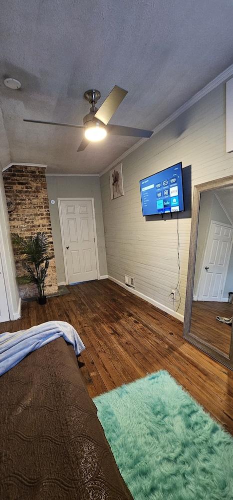 4 Minutes to Downtown by the Atlanta Beltline Trail in the Cabbagetown Neighborhood