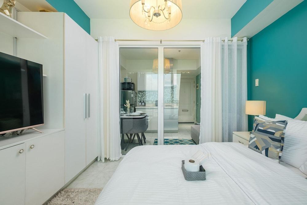 O&O Group- 1BR Azure Resort Pool Beach Netflix