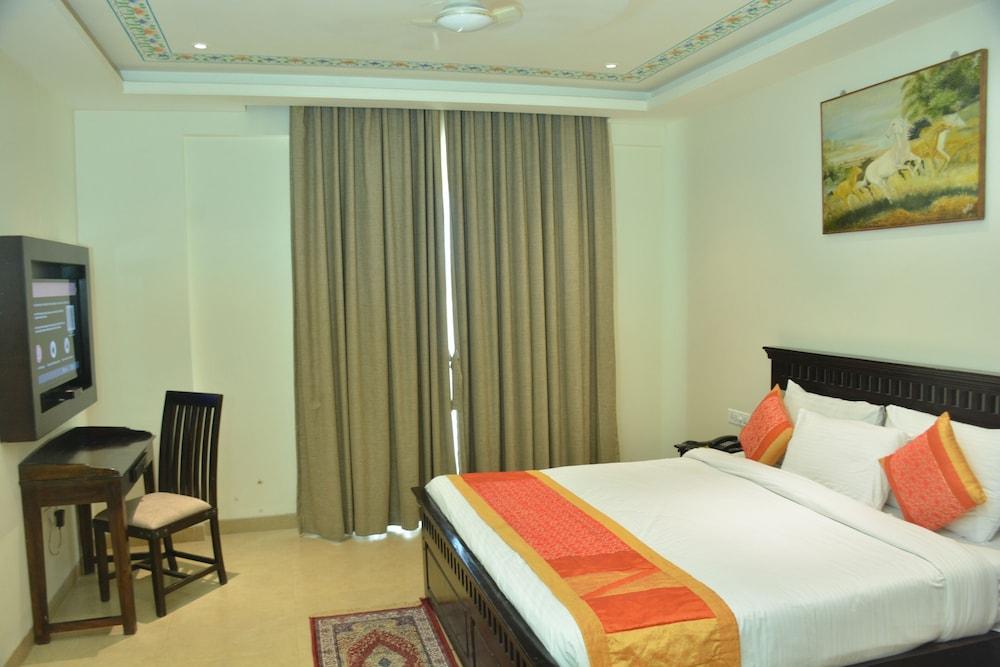 Kaara- Atharva Palace Jaipur