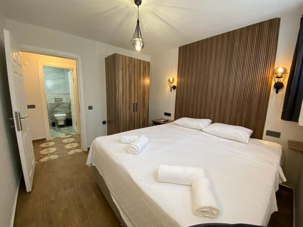 Tinos Otel & Bağ Evi (+12 Yaş)