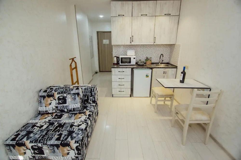 Lovely Studio in Batumi With Rooftop in Building