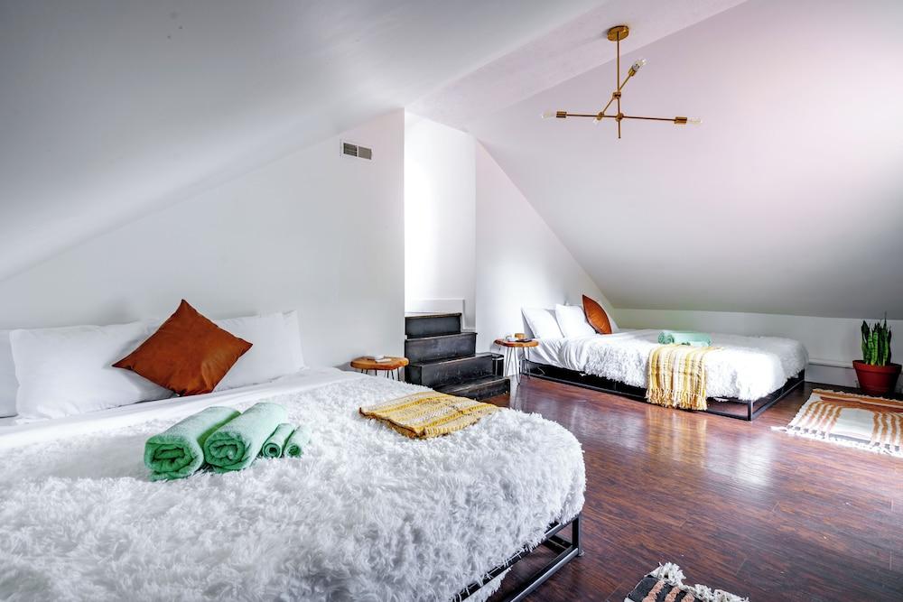 Jungle House Luxury Stays - Downtown Chillicothe