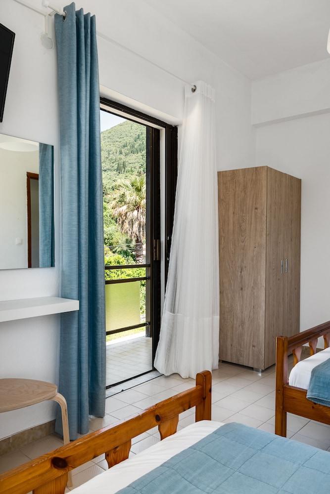 The Springfield Corner Apartments by Konnect