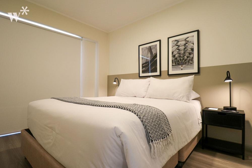 Wynwood Grimaldo del Solar