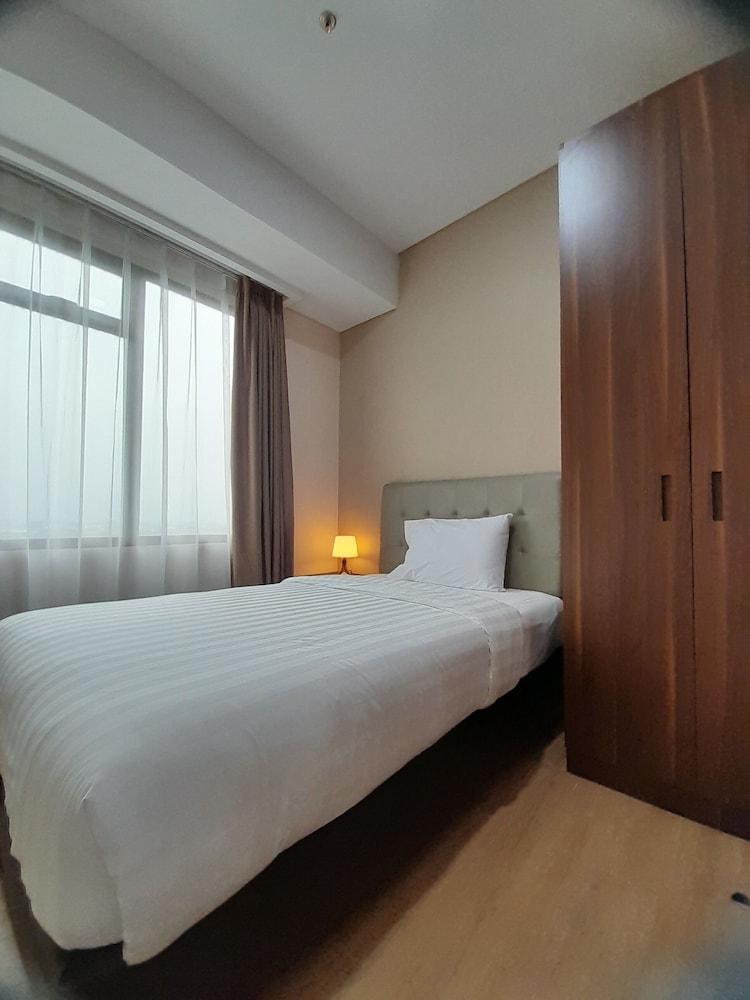 Kawana Golf Residence