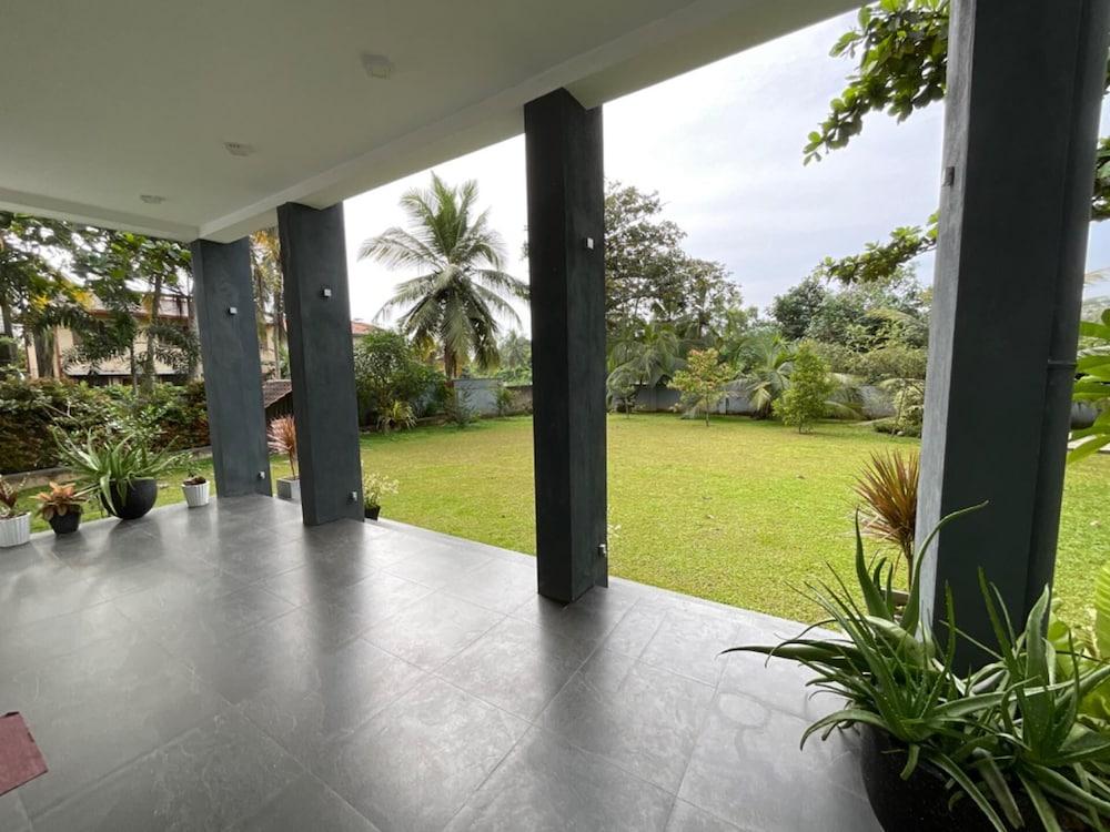 Spacious Stand-alone 2-bed Villa in Galle