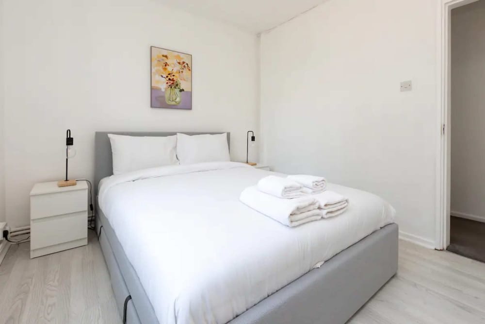 Spacious & Welcoming 4BD House - Kennington