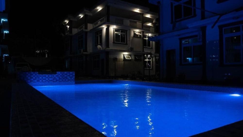 Luxury Beach Villa Inn