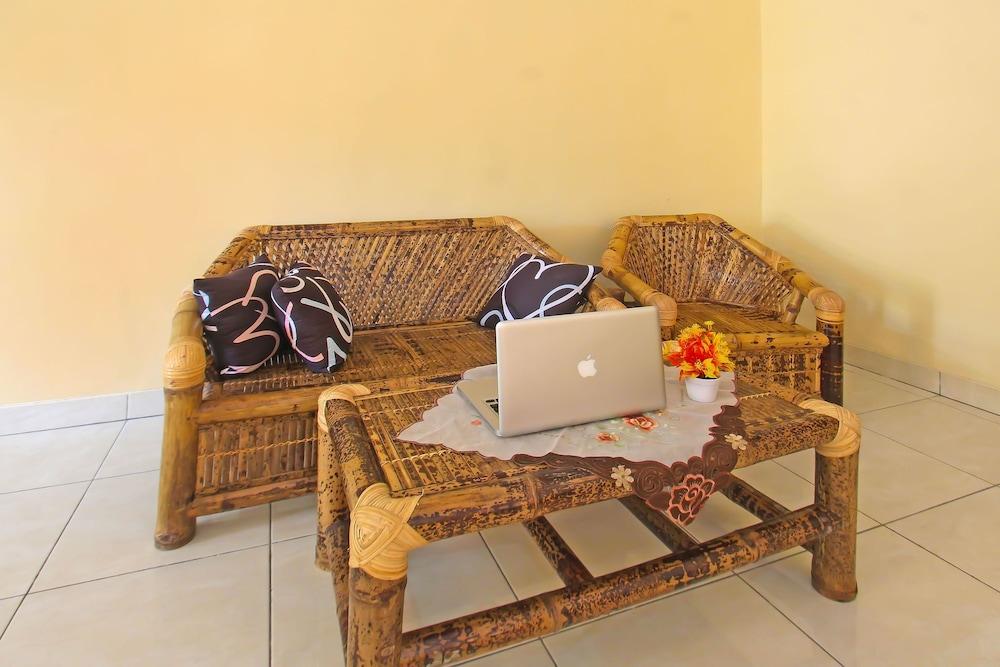 OYO 91777 Kemuning Guesthouse