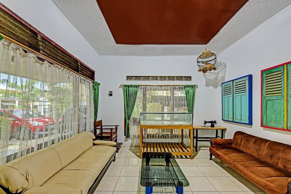 SPOT ON 91372 Wisma Bulin