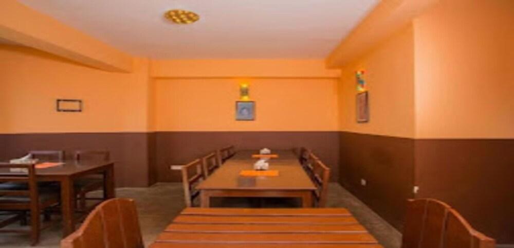 MeroStay 227 Remi Hotel