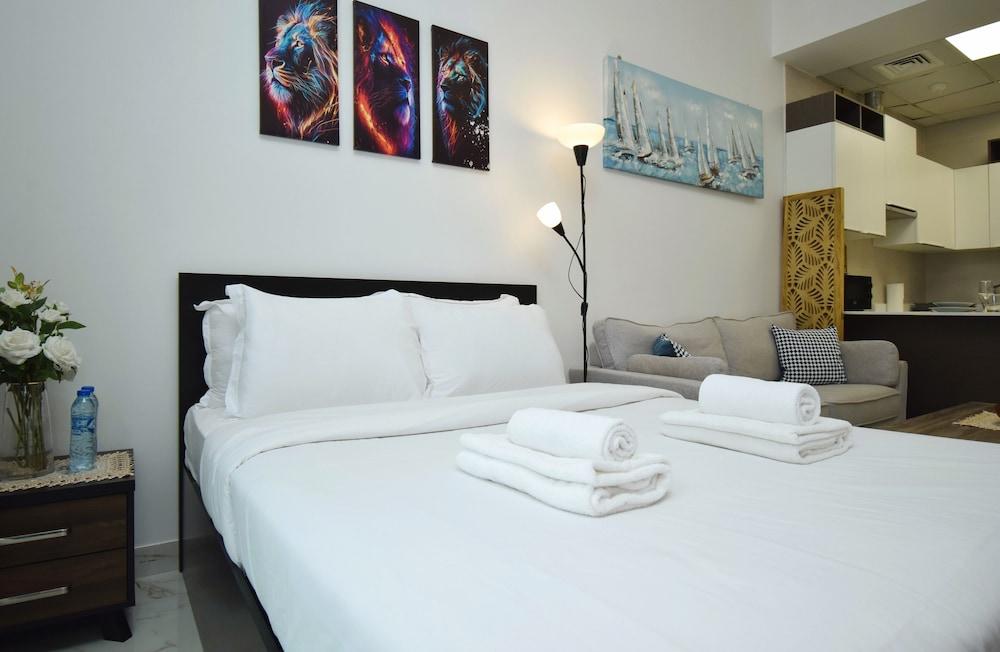 JVC studio Joya Verde with terrace - 360 vacation