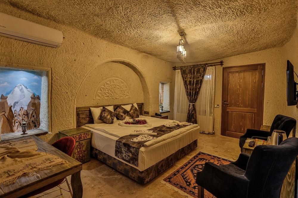 CaveAdocia Stone&Cave House