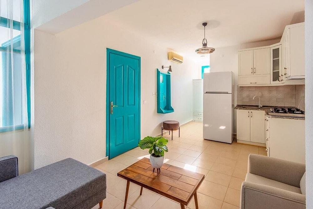 Avlu Butik Otel Palamutbükü