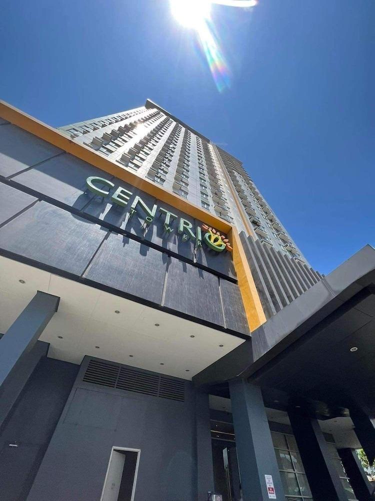 Centrio Tower 926