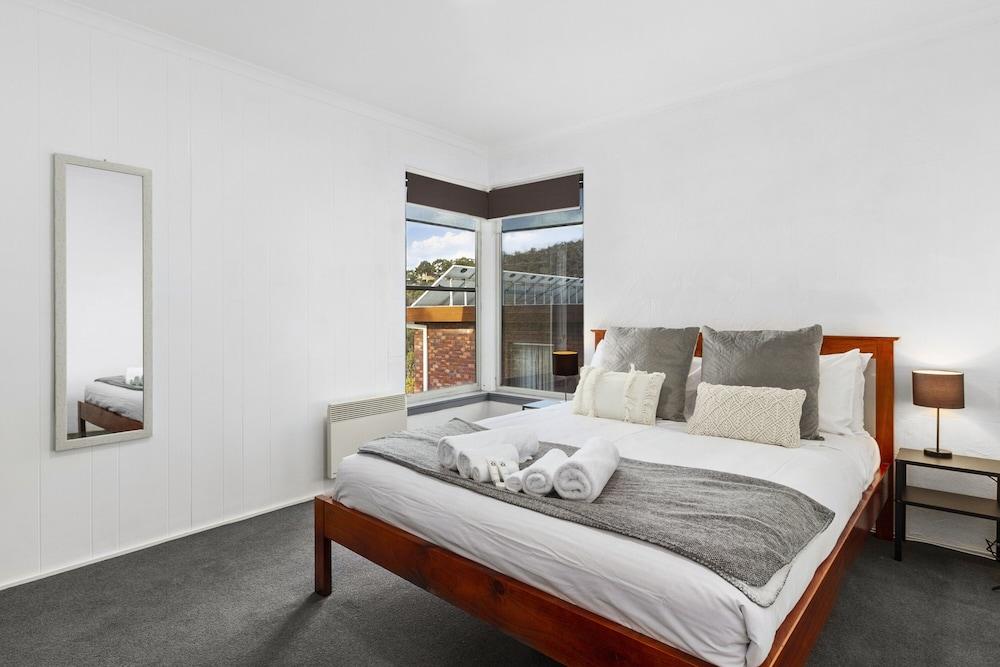 Spectacular Views - 5 Bedroom House