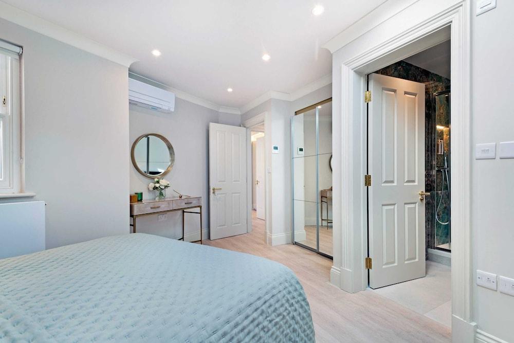 Marble Arch Suite 7-hosted by Sweetstay