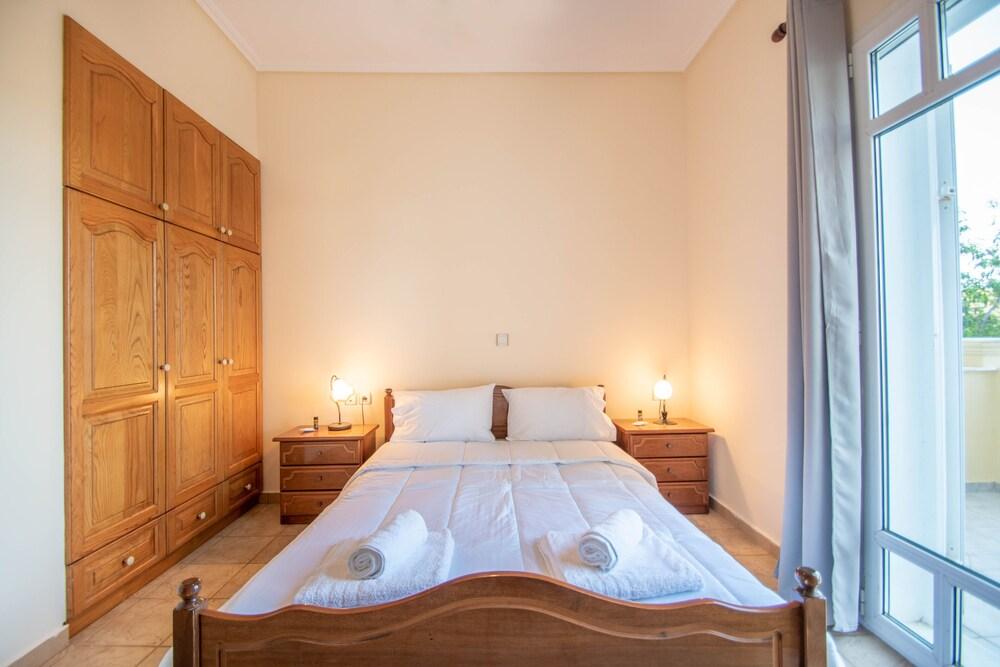 Andelica Holiday Villa