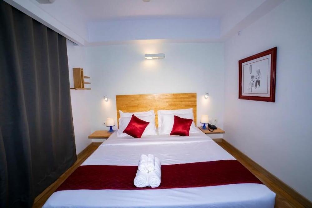 The Urban Stays Hotel