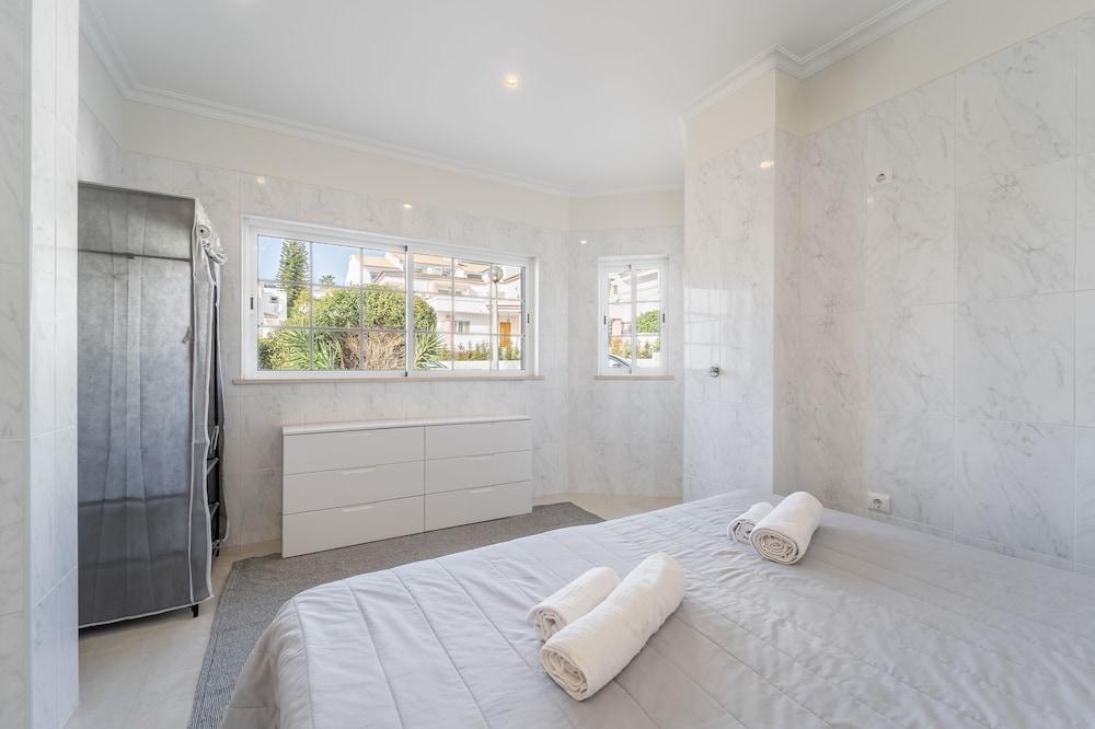 Villa Lemos by HelloVacations