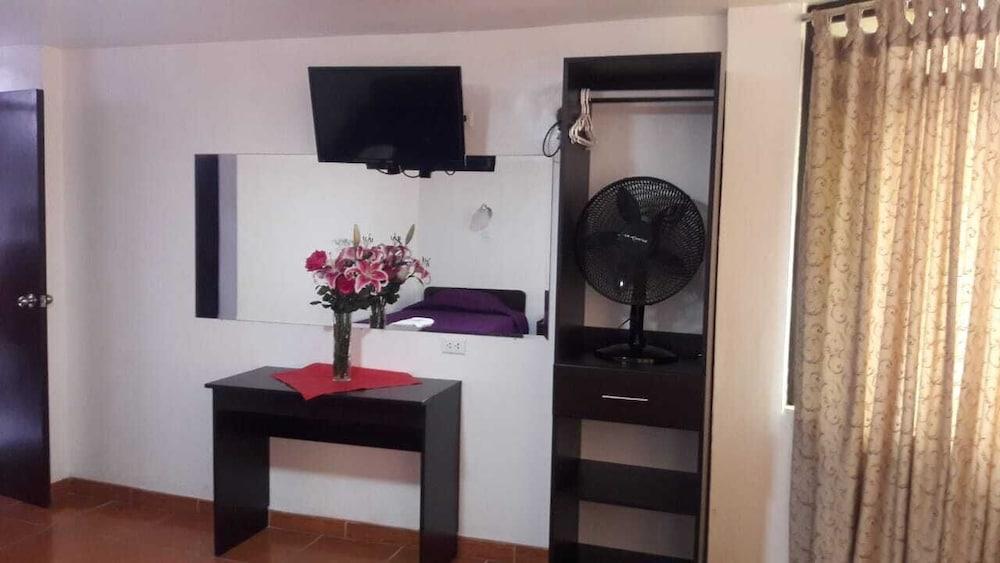 HOTEL FIORELLA PARACAS