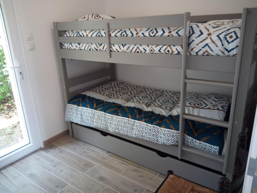 R & C - Room and Calm