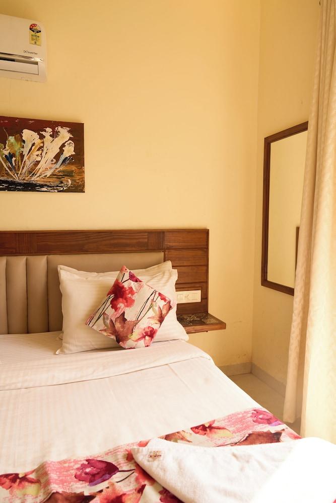 Adrista Divine Cottages