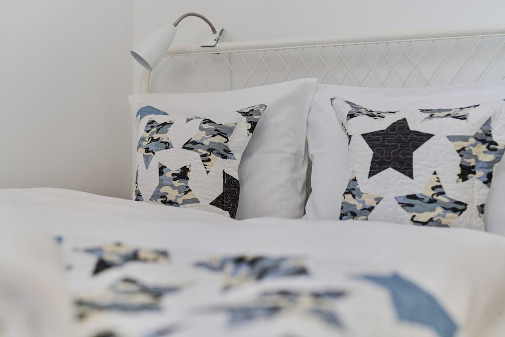 Sunny Studio Krakowska by Renters