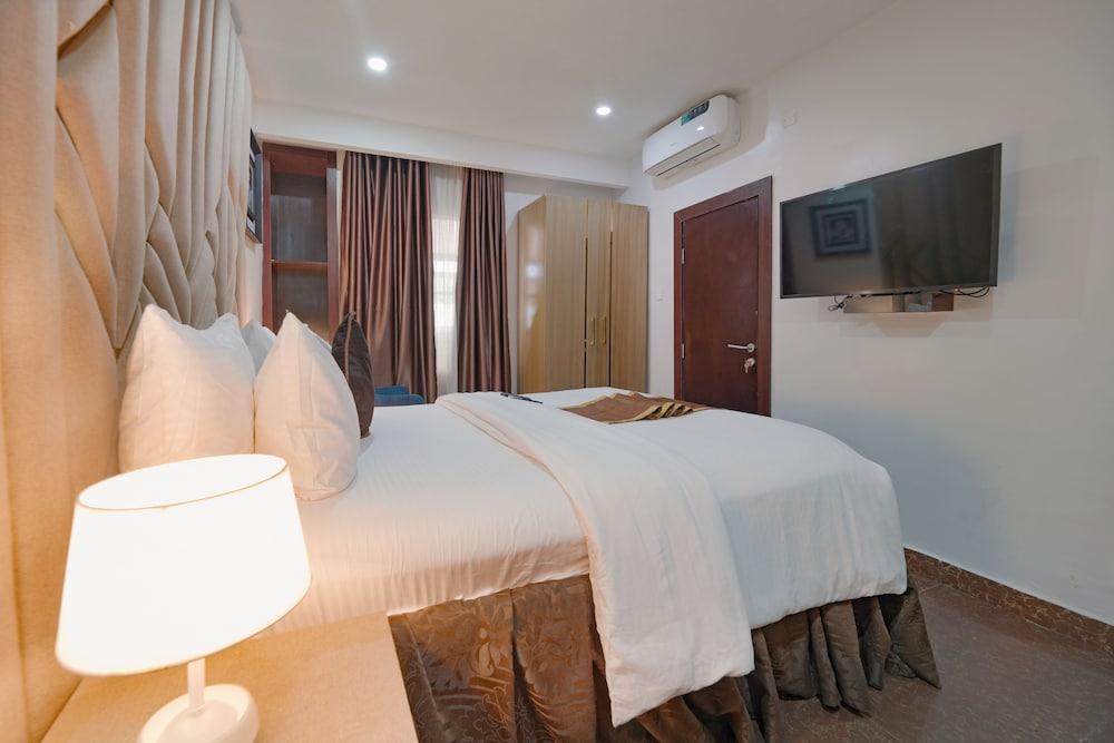 La Regia Airport Hotel