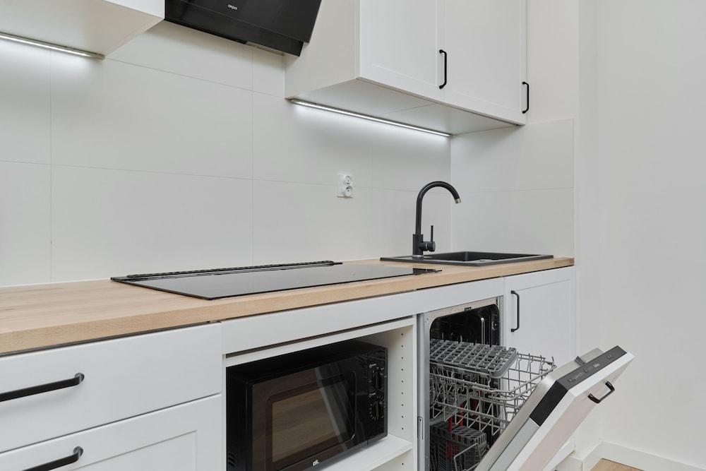 Bright & Stylish Gajowicka by Renters