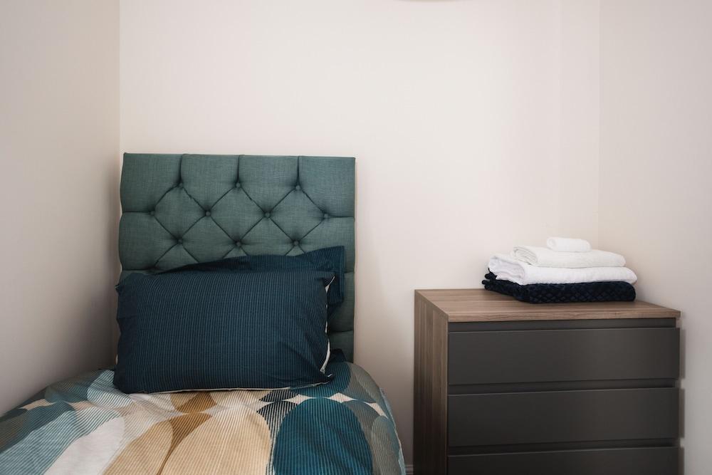 Peak District New Modern Cottage in Buxton