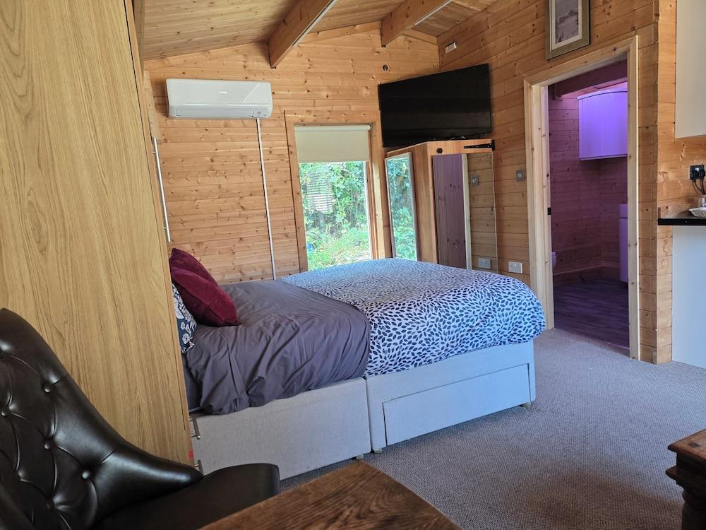 Pet Friendly Private Cabin Town Eurotunnel Beach