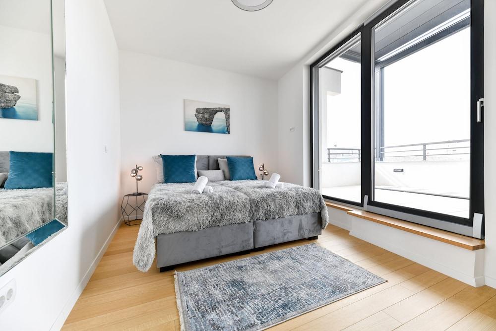 Berin Deluxe Penthouse with jacuzzi