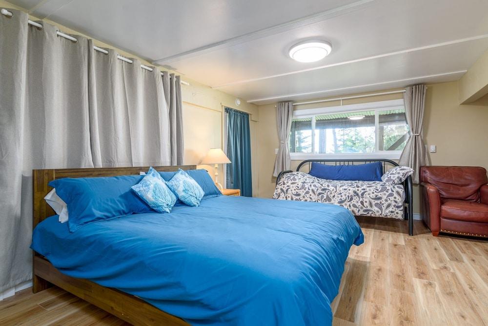 Searenity by the Sea