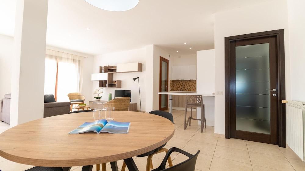 Xenia Boutique Tirso 2