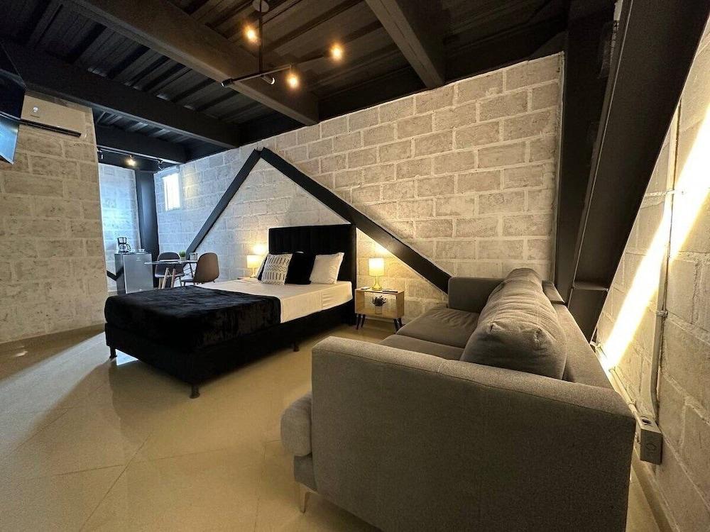 industry south tower in poblado 304