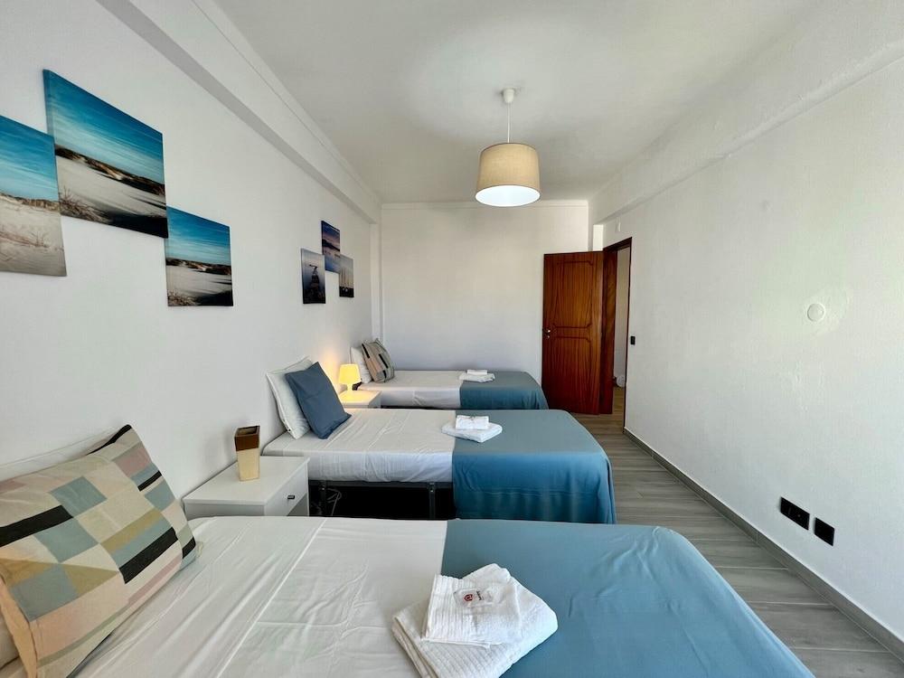 Albufeira Downtown With Pool by Homing