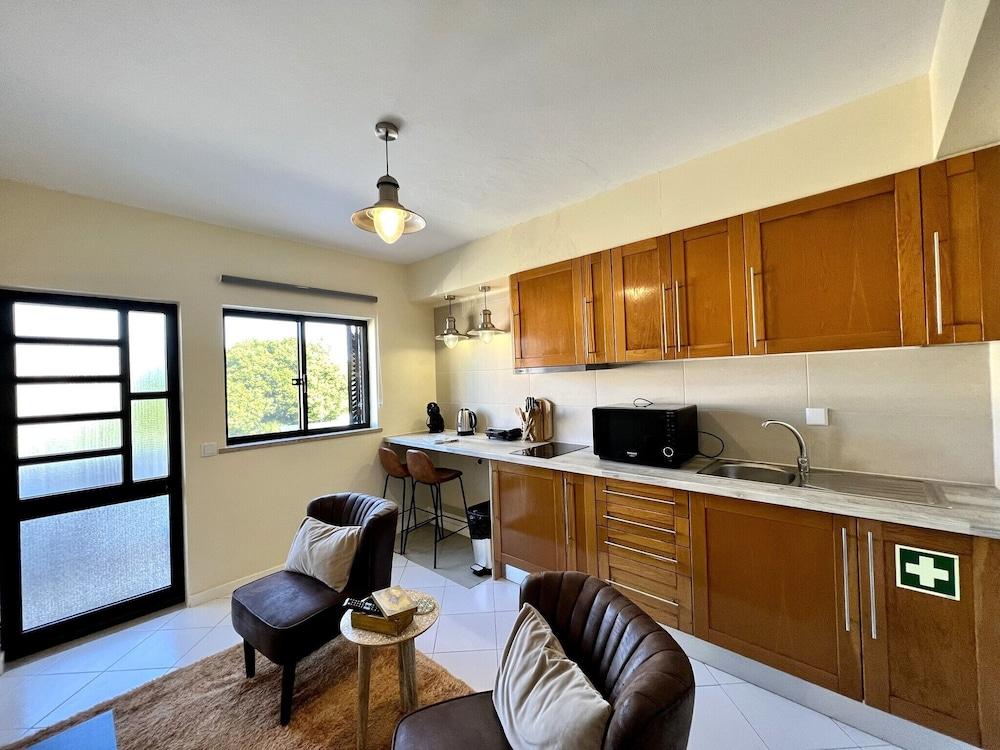 Faro Airport Flat 6 by Homing