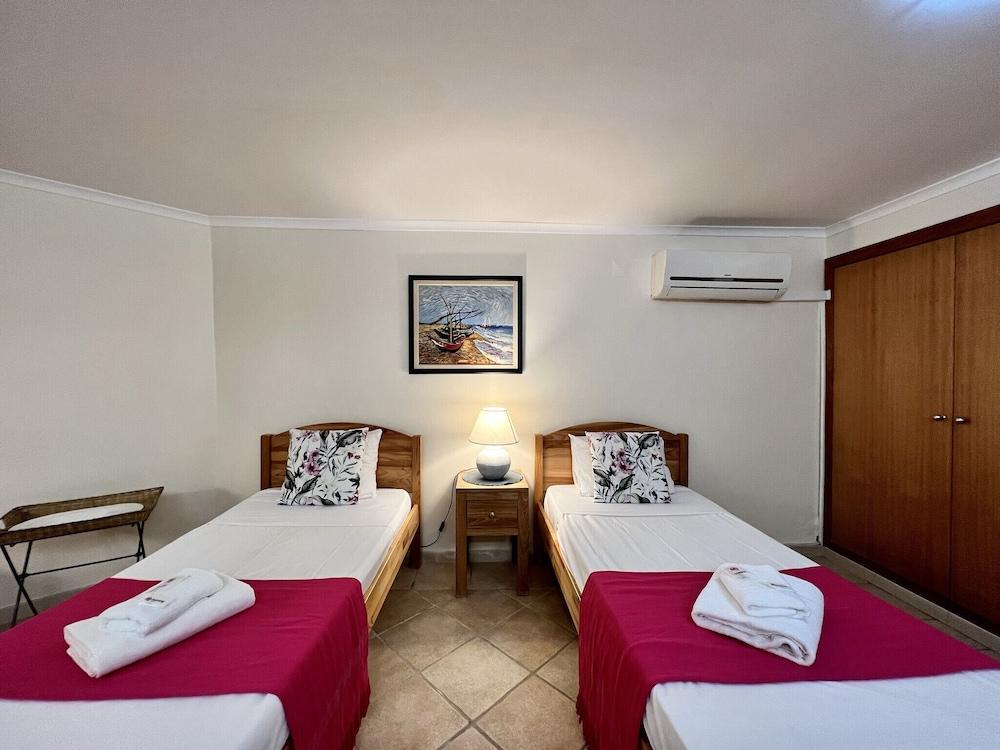 Vilamoura Amazing Golf Villa With Pool