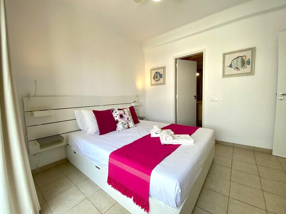 Vilamoura Twins 1 With Pool by Homing