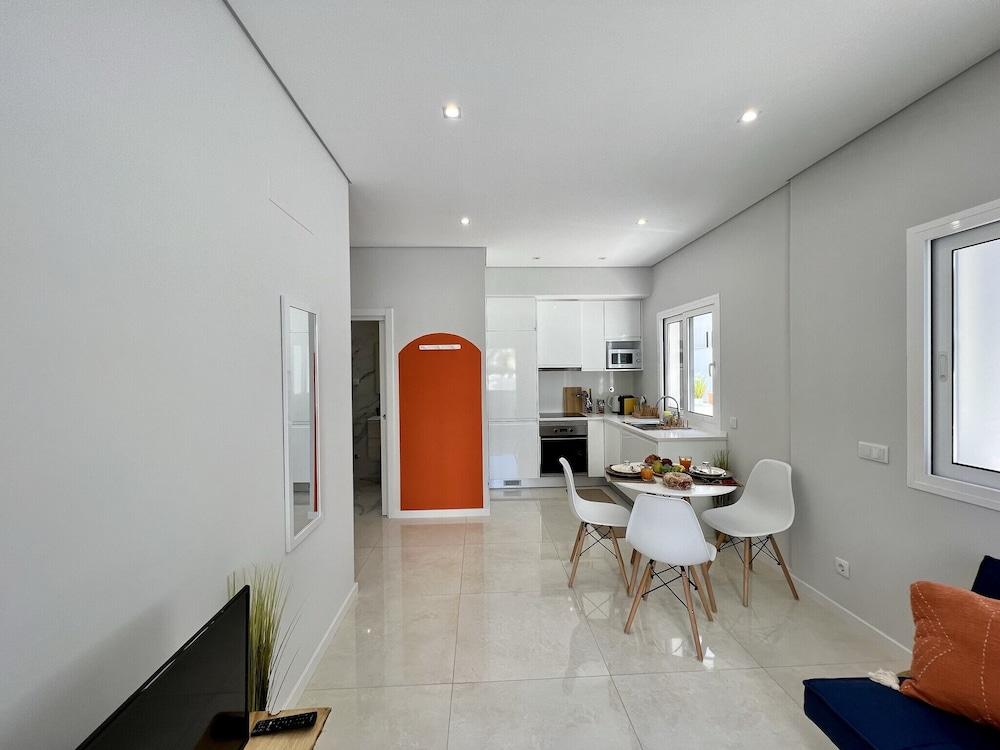 Praia DA Rocha Modern by Homing