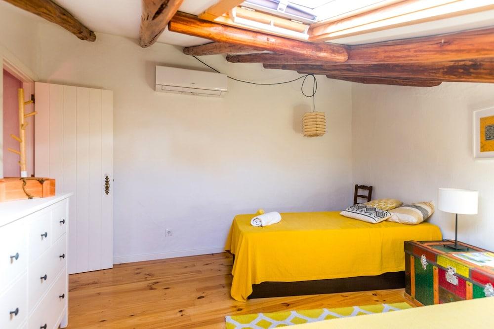 Pêra Vintage Villa With Pool by Homing