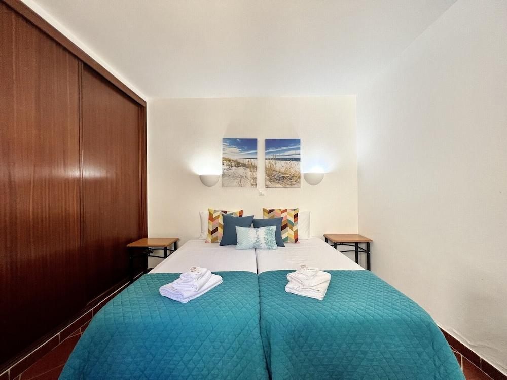 Alvor Secret With Pool by Homing