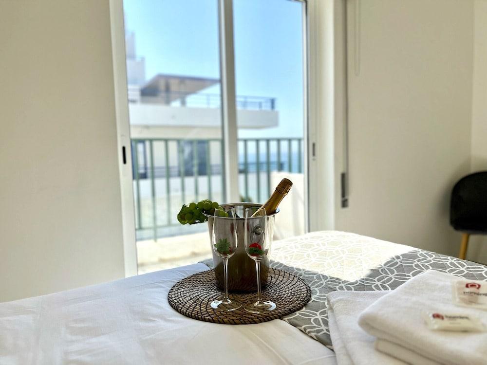 Quarteira Ocean Breeze 1 With Pool