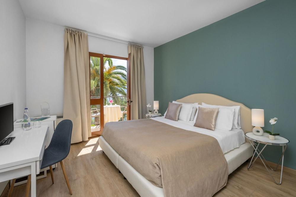 Hotel Meandro - Lake View