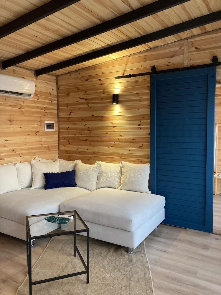 Baraqa Hoolbox Tiny House