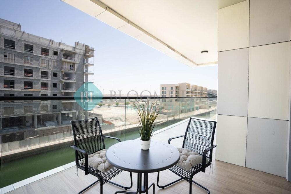 Cozy Canal View Apartment - 206