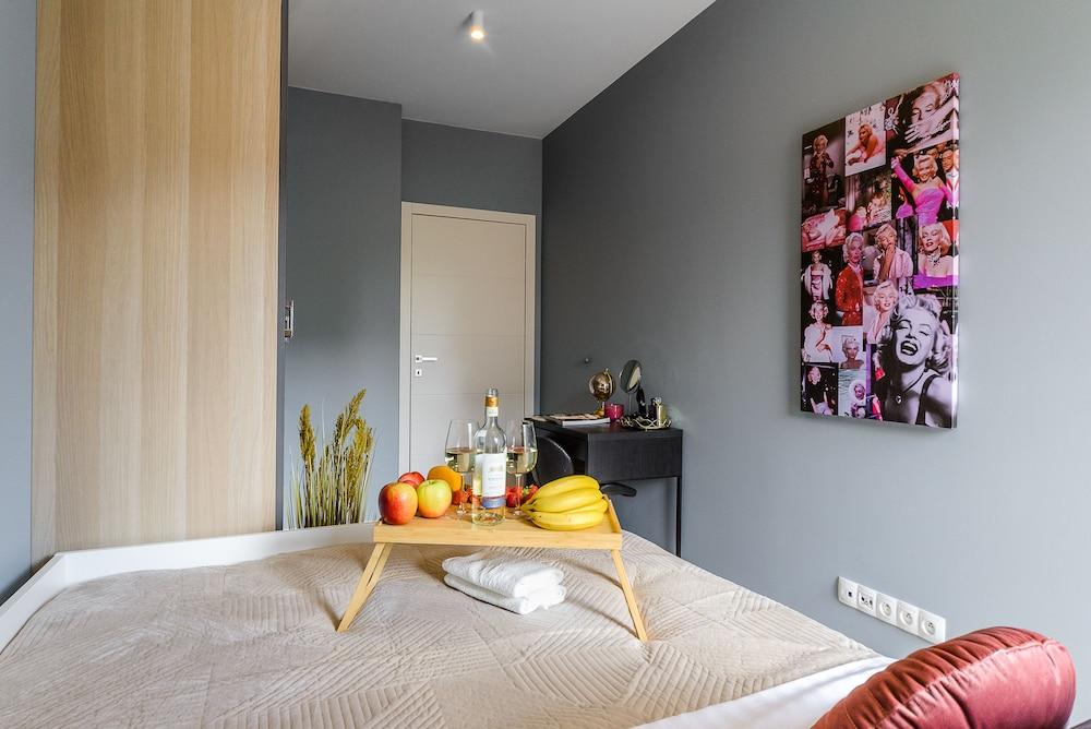 Lumina apartment with balcony Warsaw