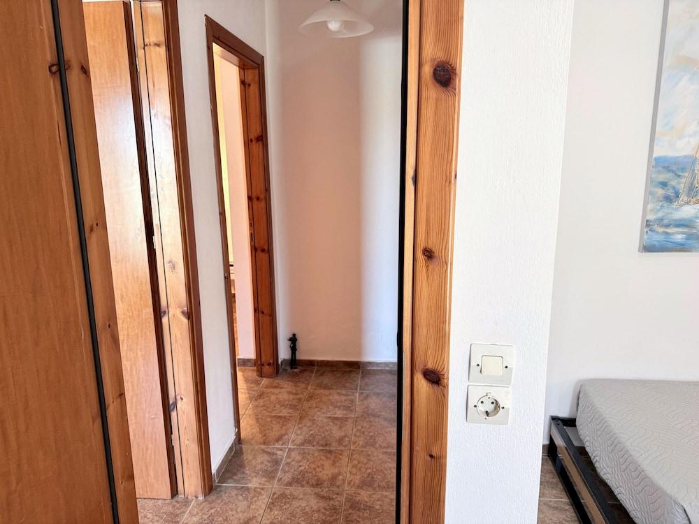 Linda's Villa In Unrivalled Position in Kournas - Amazing View!